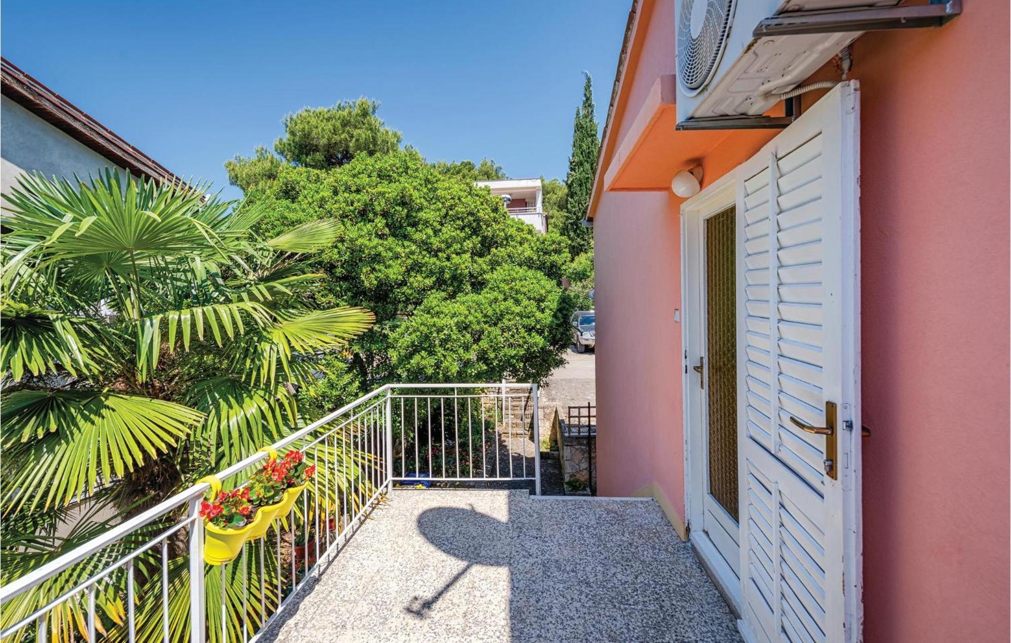 Amazing Apartment In Rovinj With Wifi Екстер'єр фото